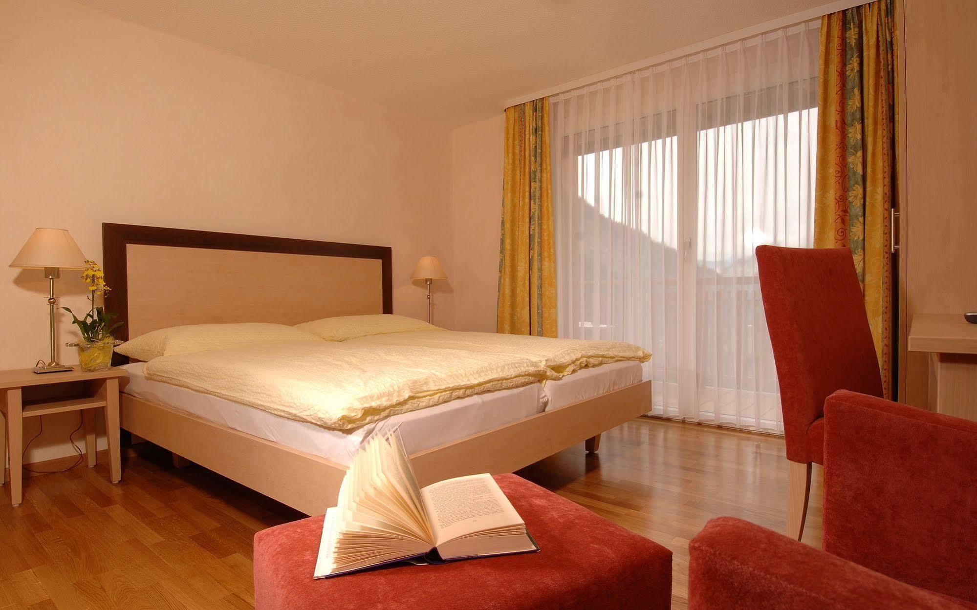 Hotel Viktoria-Leukerbad-Therme Kültér fotó
