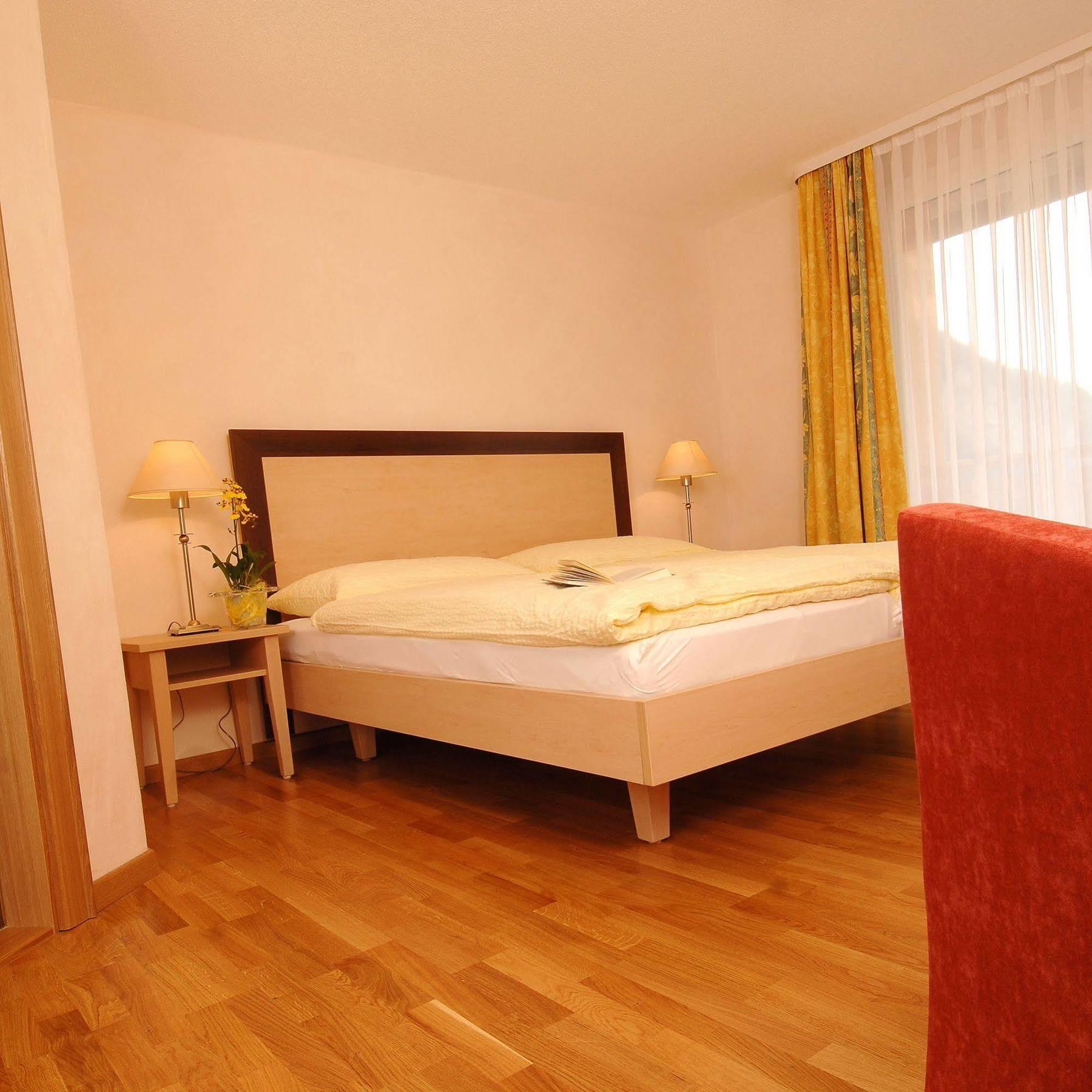Hotel Viktoria-Leukerbad-Therme Kültér fotó